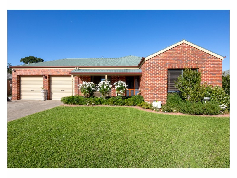 27 McDiarmid Place, Glenroy NSW 2640