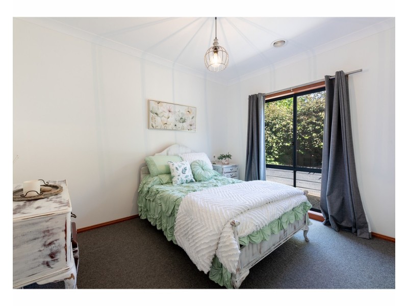 27 McDiarmid Place, Glenroy NSW 2640