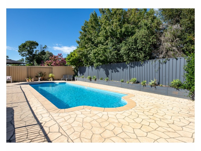 27 McDiarmid Place, Glenroy NSW 2640