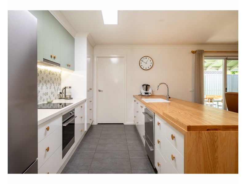 56 Riverboat Drive, Thurgoona NSW 2640