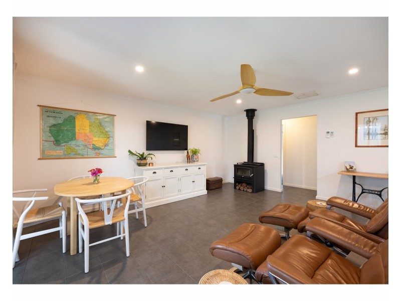 56 Riverboat Drive, Thurgoona NSW 2640