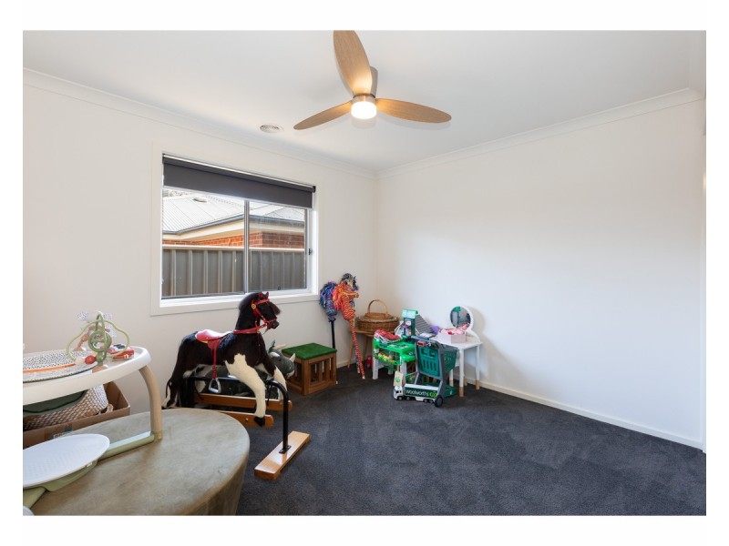 56 Riverboat Drive, Thurgoona NSW 2640