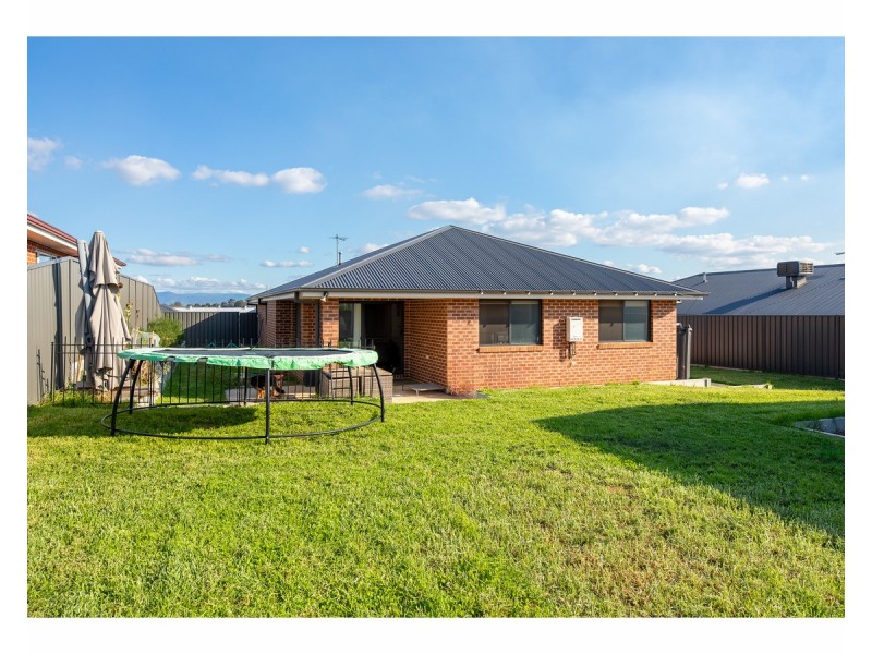 45 Guy Place, Thurgoona NSW 2640