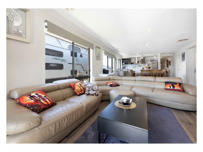 19 McLaren Boulevard, Thurgoona NSW 2640