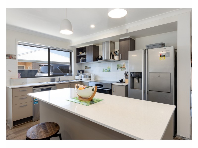 19 McLaren Boulevard, Thurgoona NSW 2640