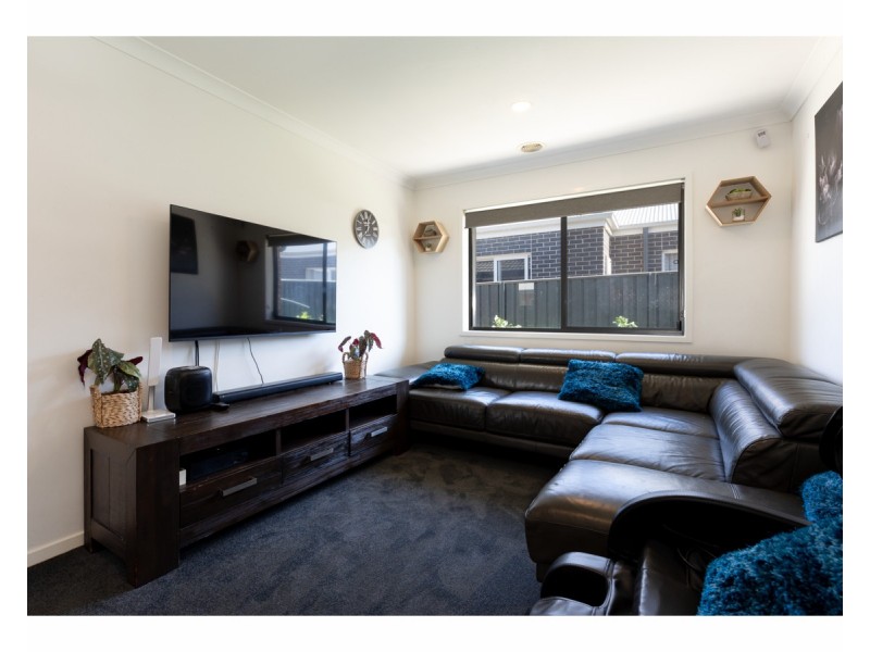 19 McLaren Boulevard, Thurgoona NSW 2640