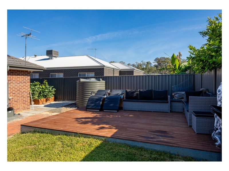 19 McLaren Boulevard, Thurgoona NSW 2640