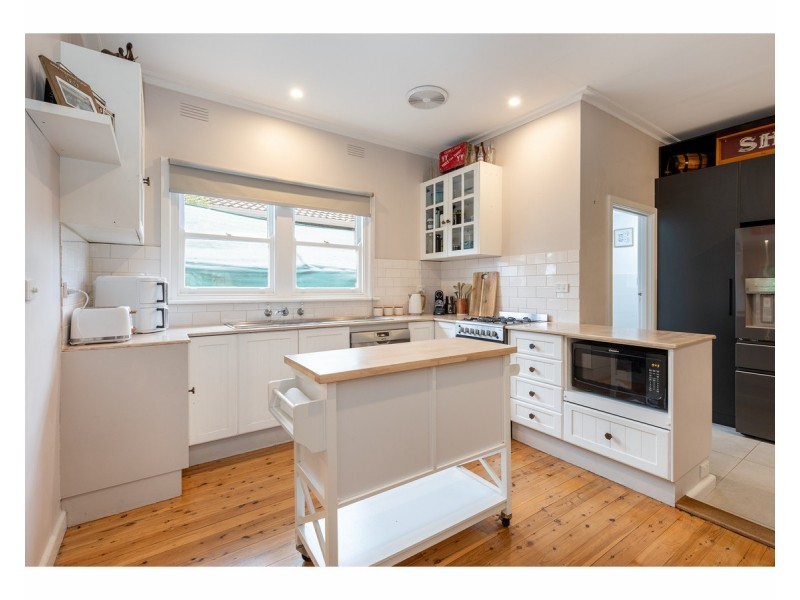 482 Douglas Road, Lavington NSW 2641