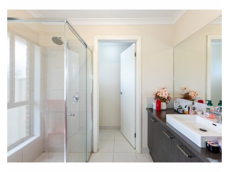6 Dempster Place, Leneva VIC 3691