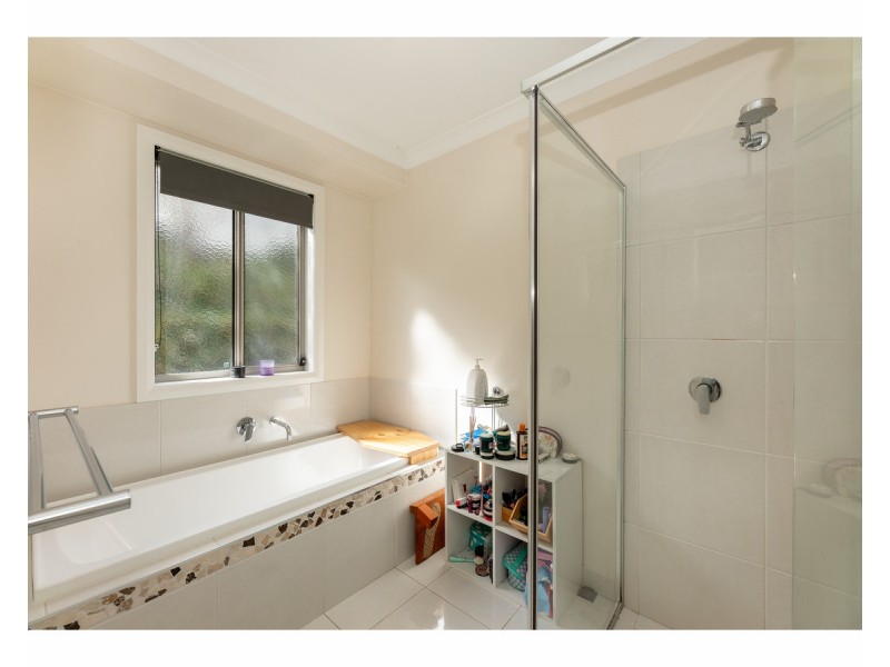 6 Dempster Place, Leneva VIC 3691
