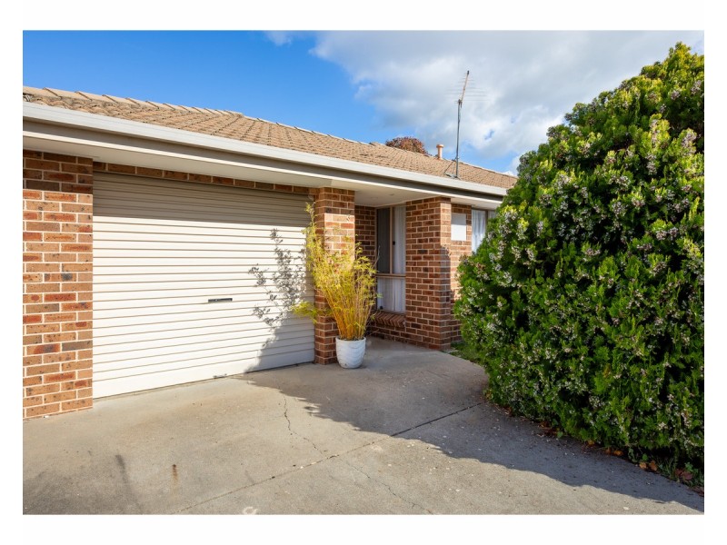 3/27 Edinburgh Circuit, West Wodonga VIC 3690
