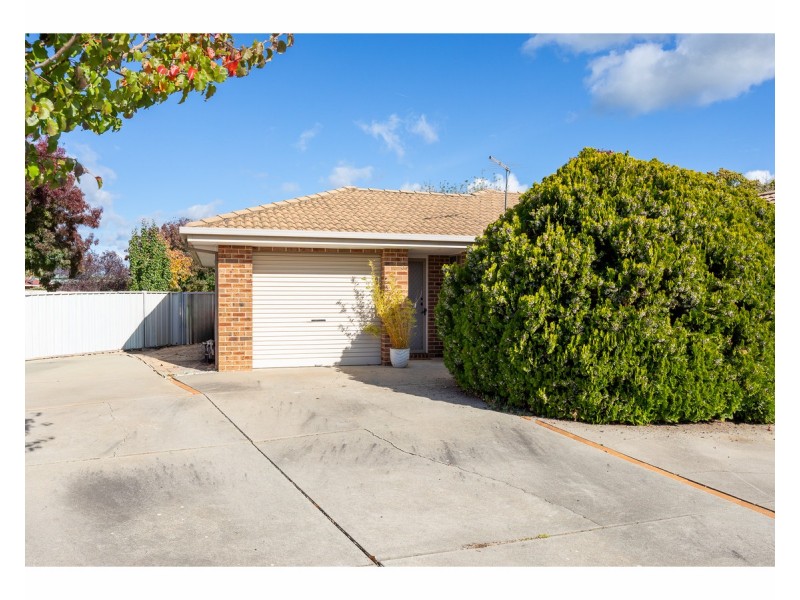 3/27 Edinburgh Circuit, West Wodonga VIC 3690