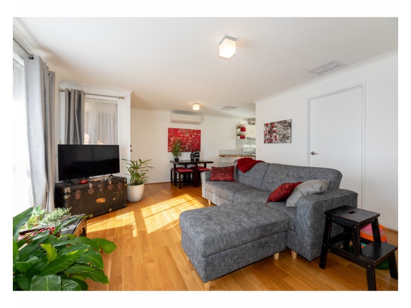 3/27 Edinburgh Circuit, West Wodonga VIC 3690
