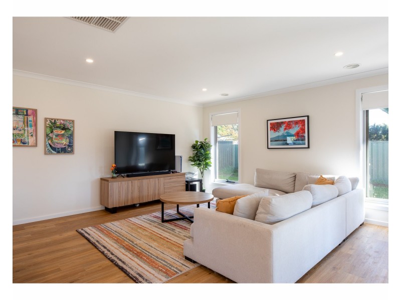 8 Holly Tree Court, Jindera NSW 2642