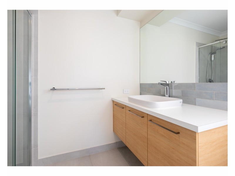 8 Holly Tree Court, Jindera NSW 2642