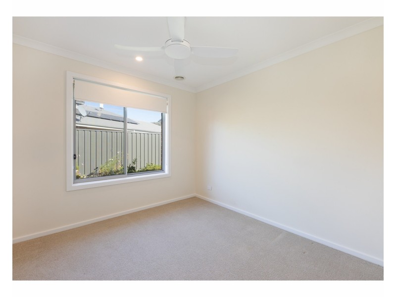 8 Holly Tree Court, Jindera NSW 2642