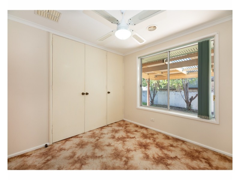 383 Elton Court, Lavington NSW 2641