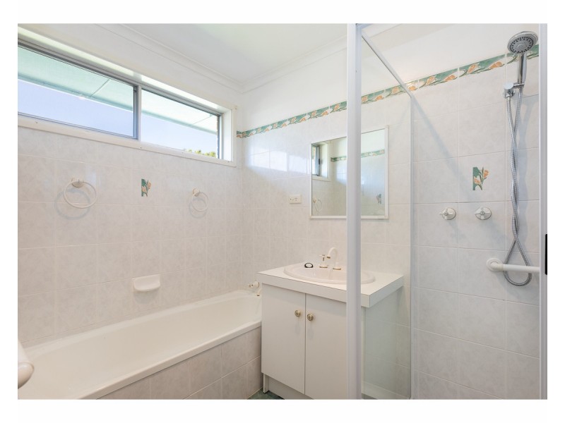 383 Elton Court, Lavington NSW 2641