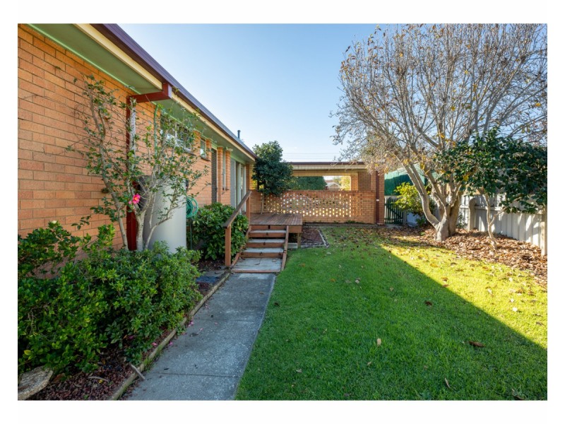 383 Elton Court, Lavington NSW 2641