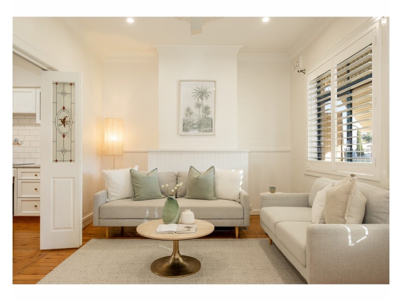 2/424 Kotthoff Street, Lavington NSW 2641