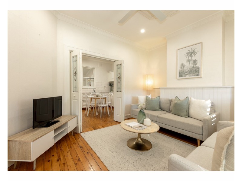 2/424 Kotthoff Street, Lavington NSW 2641