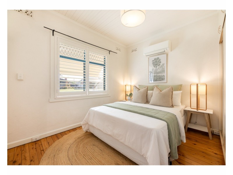 2/424 Kotthoff Street, Lavington NSW 2641