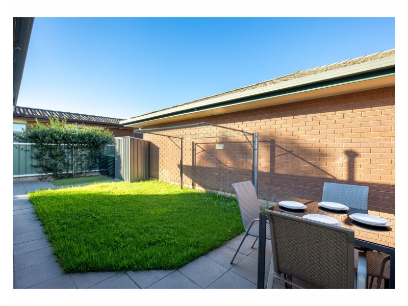 2/424 Kotthoff Street, Lavington NSW 2641