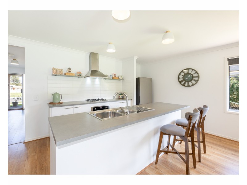 108 Strauss Street, Springdale Heights NSW 2641