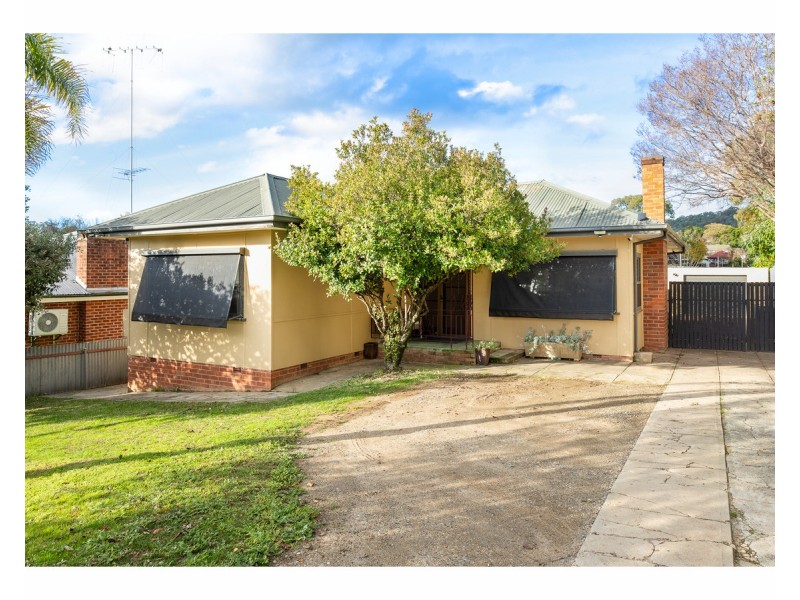 422 Schubach Street, East Albury NSW 2640