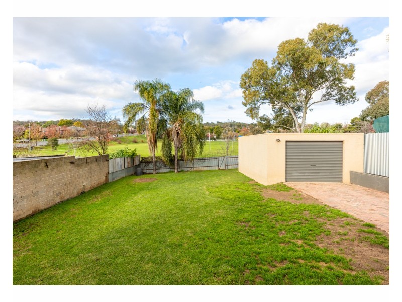 422 Schubach Street, East Albury NSW 2640
