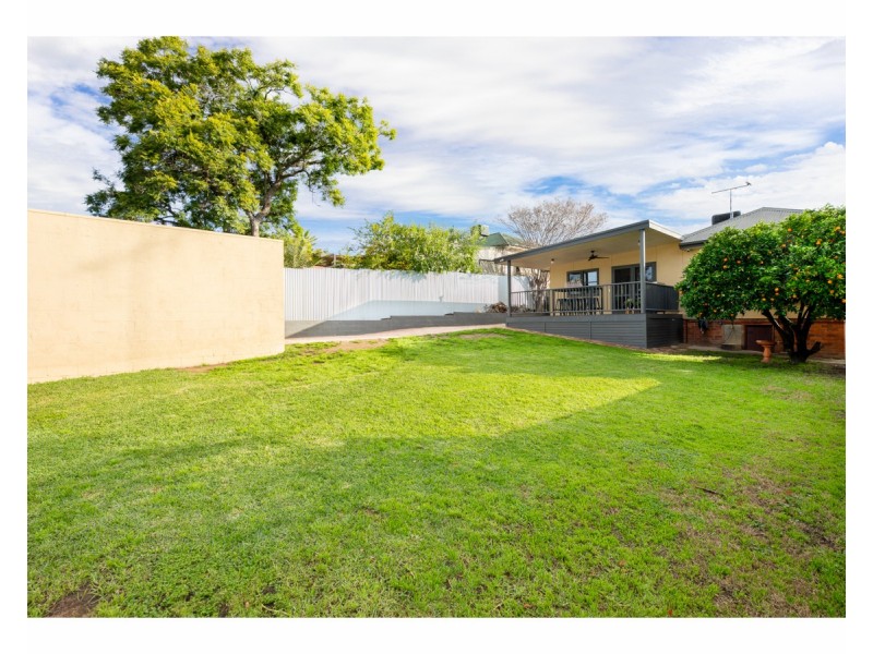 422 Schubach Street, East Albury NSW 2640