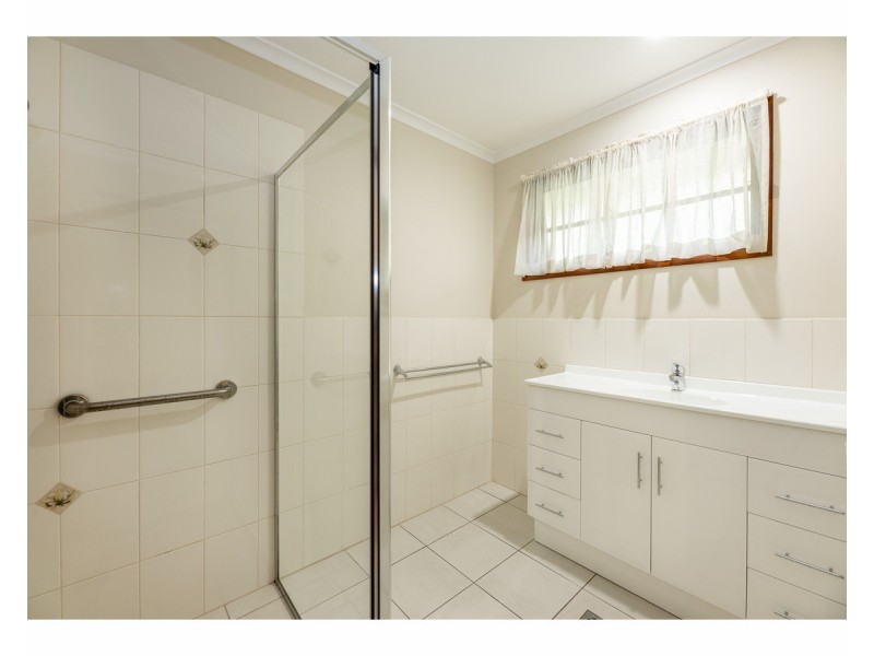 50 Springfield Court, West Albury NSW 2640