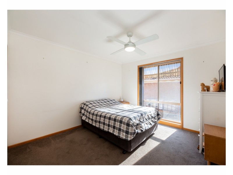 2/67 Azure Drive, West Wodonga VIC 3690