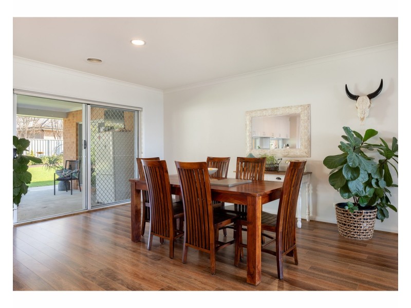 6 Caddy Court, West Wodonga VIC 3690