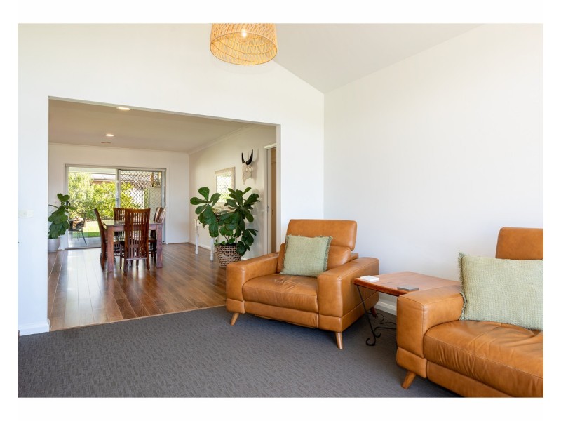 6 Caddy Court, West Wodonga VIC 3690