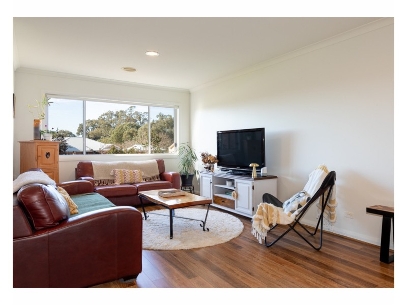 6 Caddy Court, West Wodonga VIC 3690