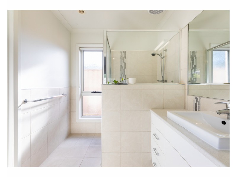 6 Caddy Court, West Wodonga VIC 3690