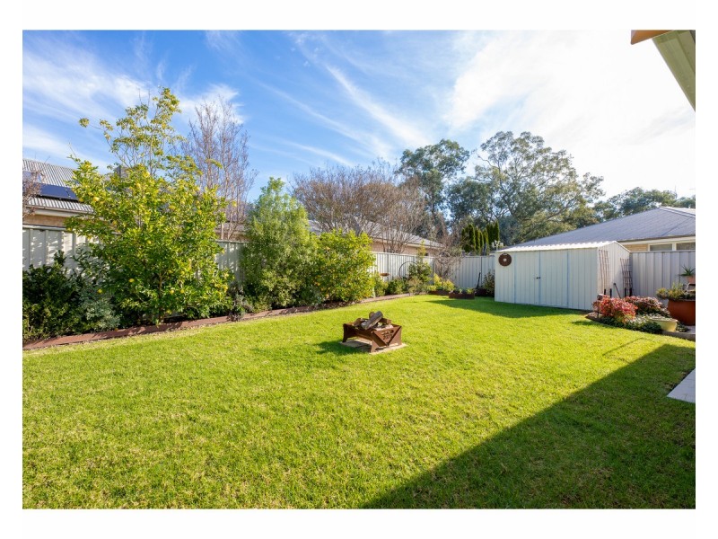 6 Caddy Court, West Wodonga VIC 3690