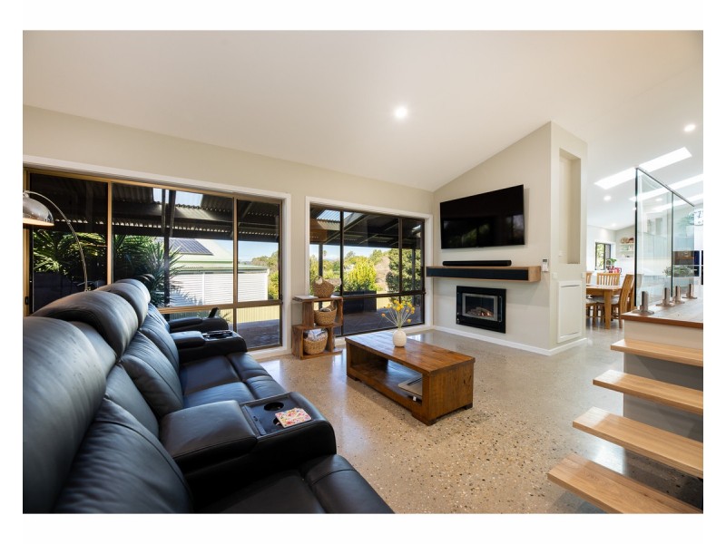 4 Joyce Place, Lavington NSW 2641