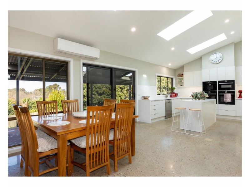 4 Joyce Place, Lavington NSW 2641