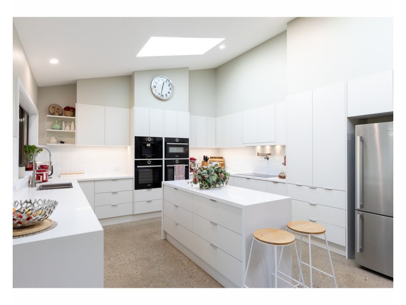 4 Joyce Place, Lavington NSW 2641
