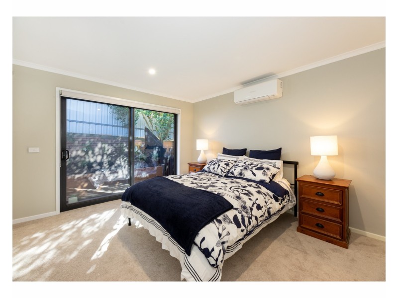 4 Joyce Place, Lavington NSW 2641