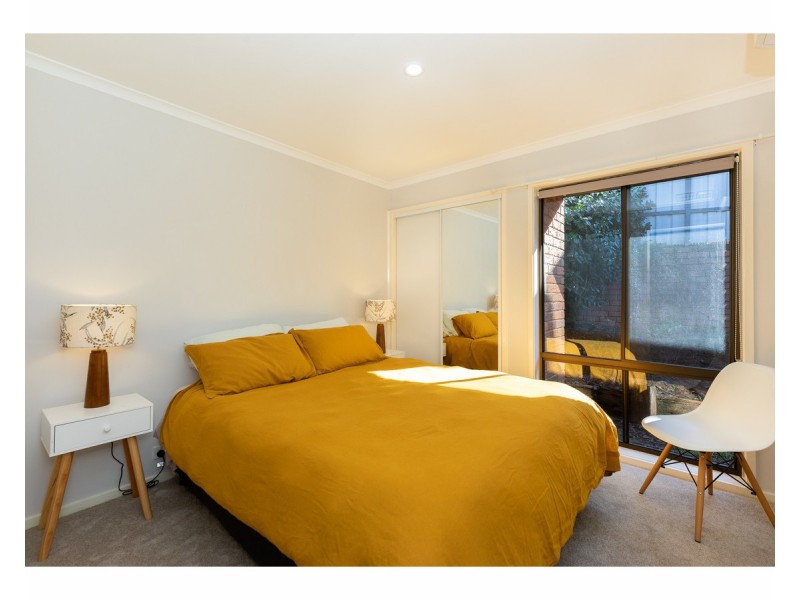 4 Joyce Place, Lavington NSW 2641