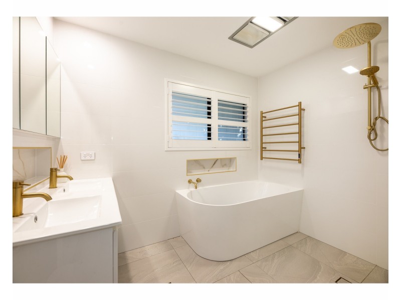 4 Joyce Place, Lavington NSW 2641
