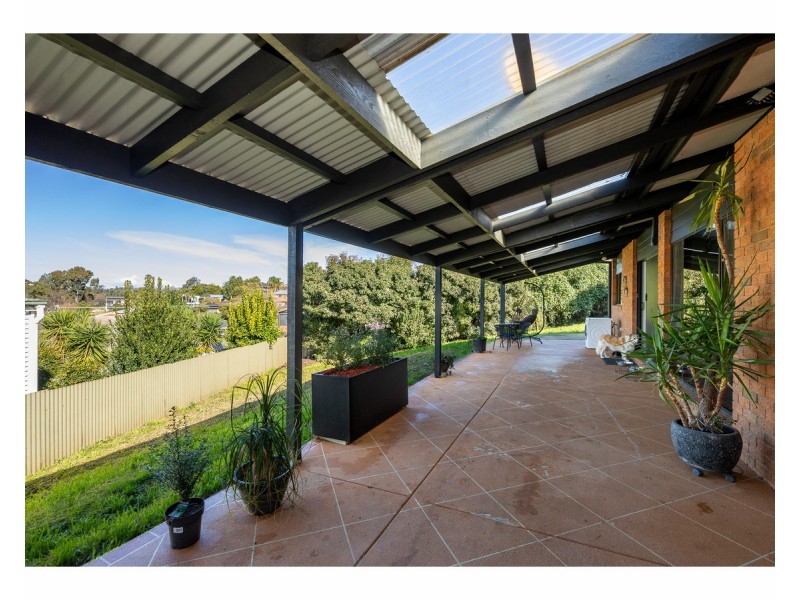 4 Joyce Place, Lavington NSW 2641