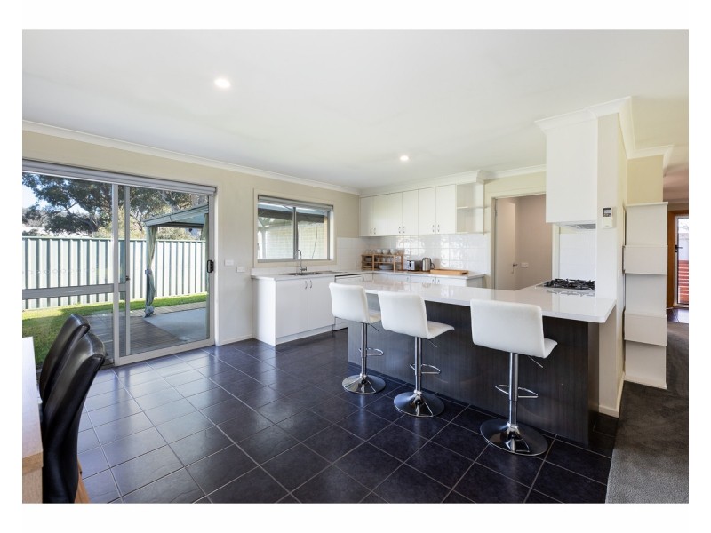 138 Rivergum Drive, East Albury NSW 2640