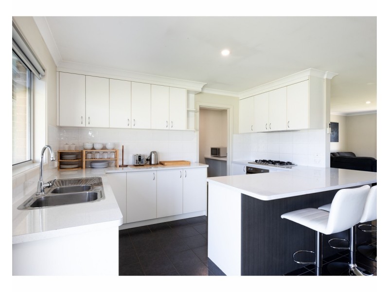 138 Rivergum Drive, East Albury NSW 2640