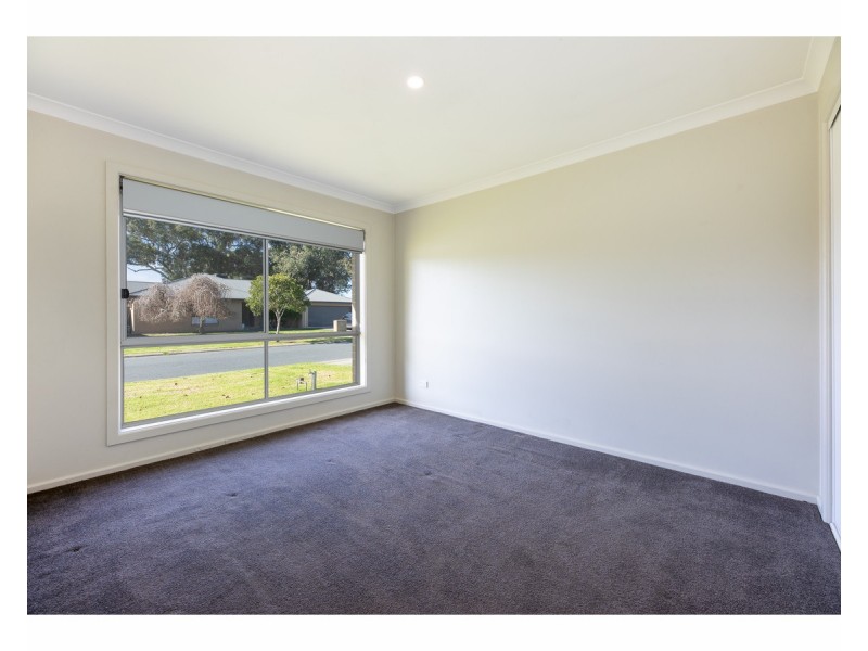 138 Rivergum Drive, East Albury NSW 2640
