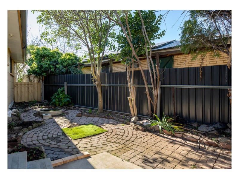 1/473 Henderson Street, Lavington NSW 2641