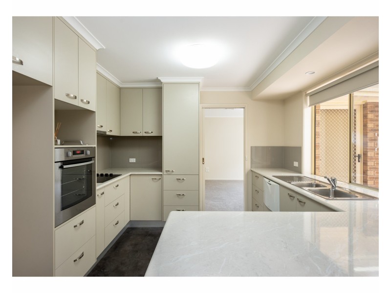 103 Amber Court, West Albury NSW 2640